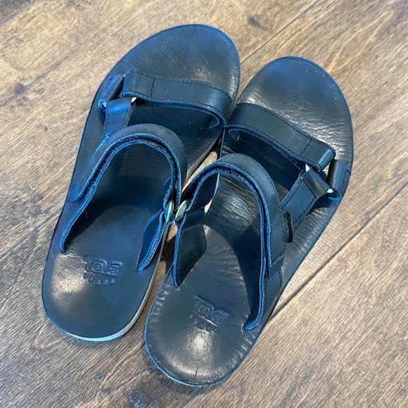 Teva black leather slide sandals - Picture 2 of 5